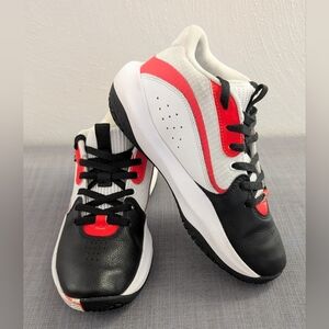 Under Armour Lockdown 7 Basketball Shoe, black/orange/white, 5.5Y